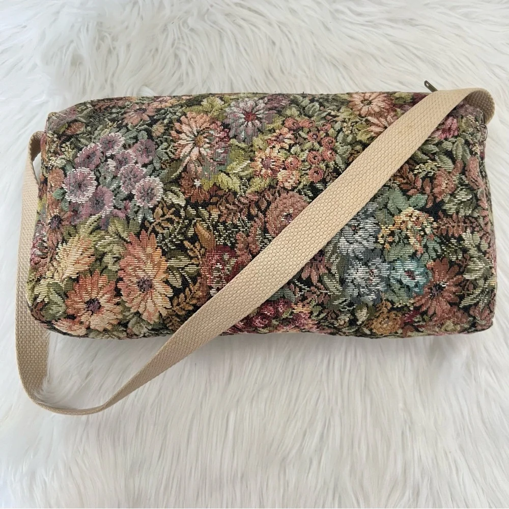 Vintage Cottagecore Grannycore Floral Tapestry Shoulder Bag Pocketbook